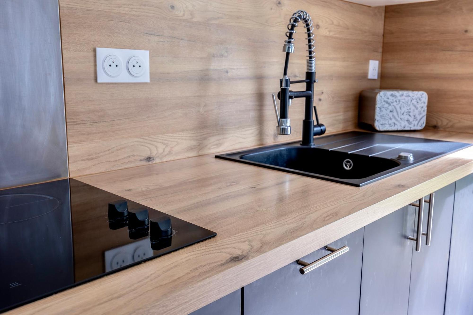 Maison T4 Climatisee Avec Jacuzzi A Lagord Luaran gambar
